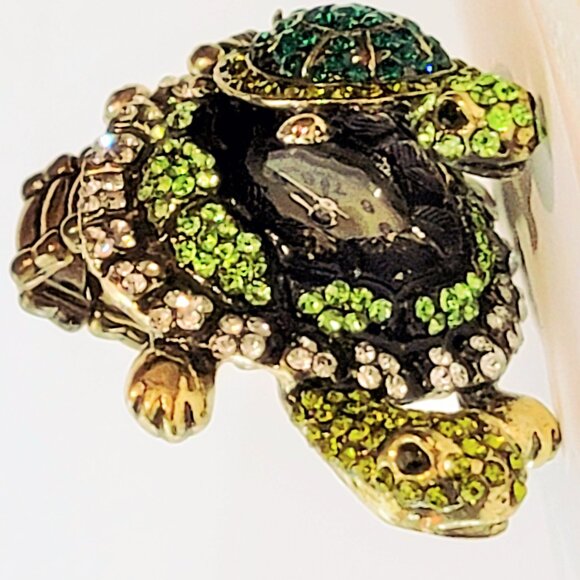 Turtle mother with baby on her back and green Iced out ring watch - Picture 7 of 7